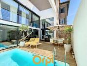 Maison avec piscine et terrasse