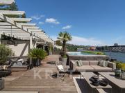 Maison avec piscine et terrasse