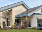 Maison avec piscine et terrasse