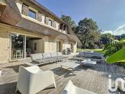 Maison avec piscine et terrasse