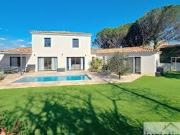 Maison avec piscine et jardin