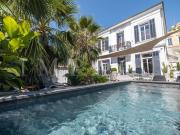 Maison avec piscine et terrasse
