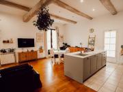 Maison avec piscine et terrasse