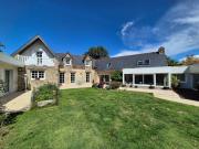 Maison avec piscine et terrasse