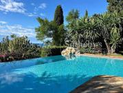Maison avec piscine et terrasse