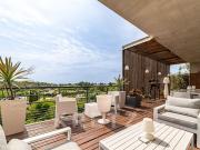 Maison avec piscine et terrasse