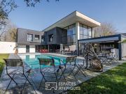 Maison avec piscine et terrasse