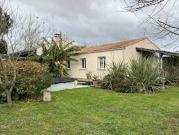 Maison avec piscine et jardin