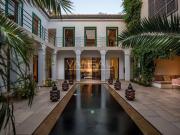 Maison avec piscine et terrasse