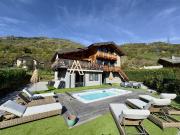 Maison avec piscine et terrasse