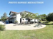 Maison avec piscine et terrasse