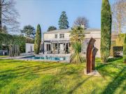Maison avec piscine et terrasse