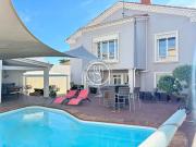 Maison avec piscine et terrasse