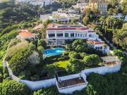 Maison avec piscine et terrasse