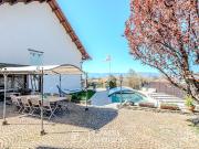 Maison avec piscine et terrasse