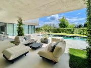 Maison avec piscine et terrasse