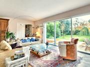 Maison avec piscine et terrasse