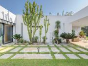 Maison avec piscine et terrasse