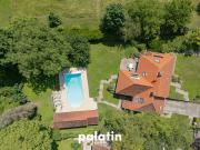 Maison avec piscine et terrasse