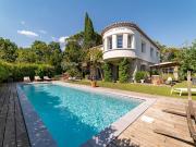 Maison avec piscine et terrasse