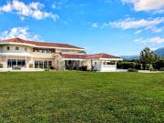 Maison avec piscine et terrasse