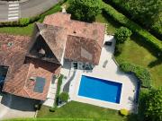 Maison avec piscine et terrasse
