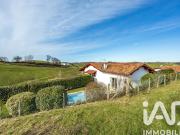 Maison avec piscine et terrasse