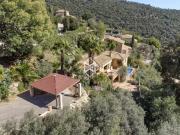 Maison avec piscine et terrasse