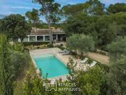 Maison avec piscine et terrasse
