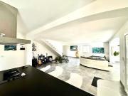 Maison avec piscine et terrasse