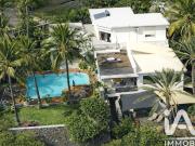 Maison avec piscine et terrasse