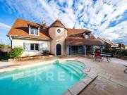 Maison avec piscine et terrasse