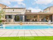 Maison avec piscine et terrasse