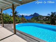 Maison avec Piscine vue sur la Baie des Saintes
