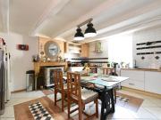 Maison avec terrasse, jardin et garage