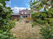Maison BATIR semi mitoyenne, 4 chambres, jardin, garage,...