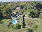 Maison béarnaise rénovée avec gîte et piscine au coeur...