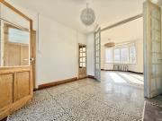 Maison bel étage de 5 pièces avec double garage et jardin Maison bel étage de 5 pièces avec double garage et jardin