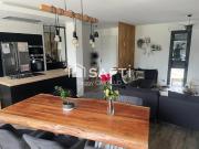 Maison, belle prestation, proche commodités écoles,...