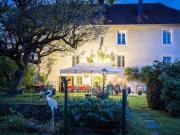 MAISONS 12 pièce s 412 m2 composés de 2 maisons en...