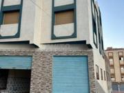 Maison bien située avec grand garage