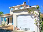 MAISON BON ETAT 5 PIECES, 4 CHAMBRES 1300 M PLAGE