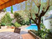 Maison bourgeoise avec piscine et garage – Centre ville...