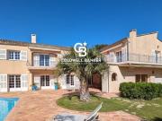 Maison bourgeoise de 350M² avec T3 et piscine à 800...