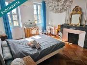 Maison bourgeoise rénovée avec garage et jardin