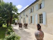 Maison Charentaise 15 minutes de Saintes en direction de...