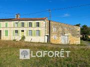 Maison charentaise à rénover de 111 m² avec grange...