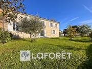 Maison Charentaise avec 4 chambres et dépendances /...