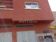 Maison commerciale enregistrée à vendre