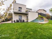 Maison contemporaine au coeur de Montanay